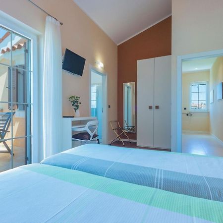 Ferienhaus In Pomer Mit Privatem Beheizten Pool Und Meerblick מראה חיצוני תמונה