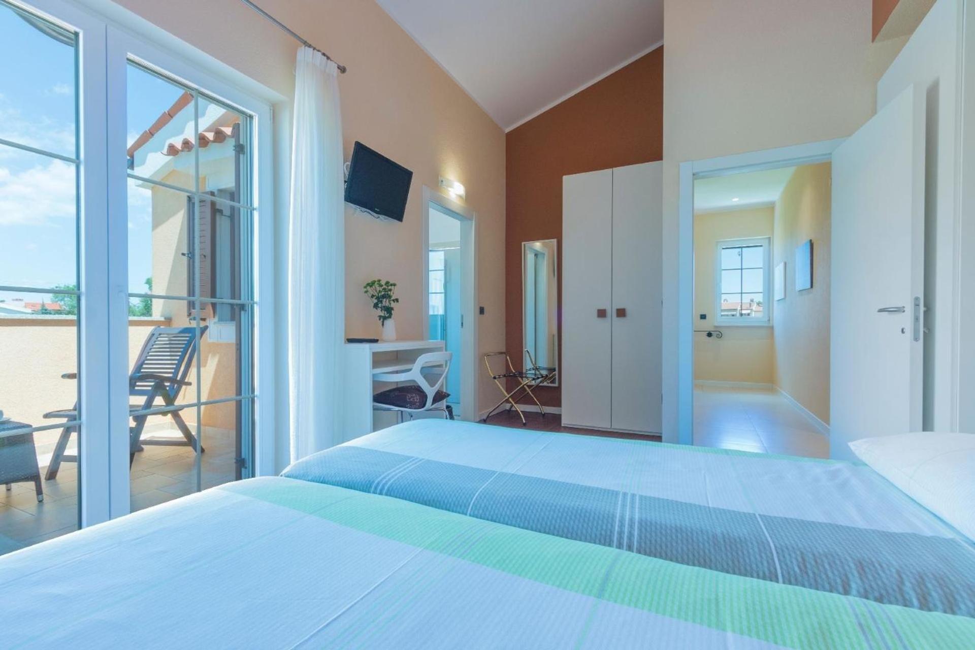 Ferienhaus In Pomer Mit Privatem Beheizten Pool Und Meerblick מראה חיצוני תמונה