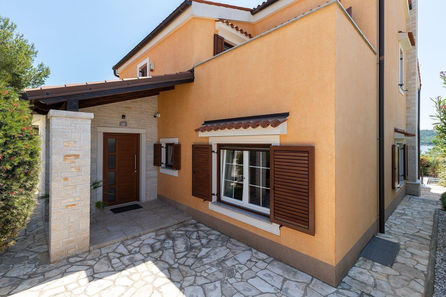Ferienhaus In Pomer Mit Privatem Beheizten Pool Und Meerblick מראה חיצוני תמונה