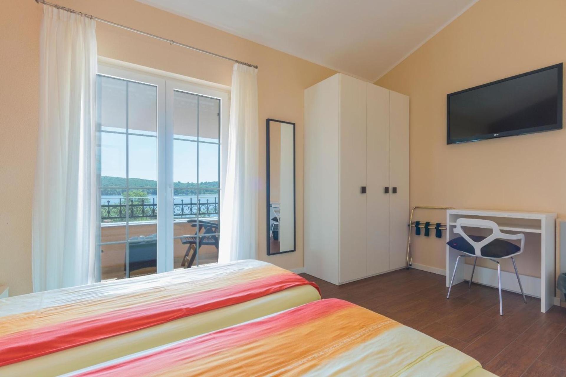 Ferienhaus In Pomer Mit Privatem Beheizten Pool Und Meerblick מראה חיצוני תמונה